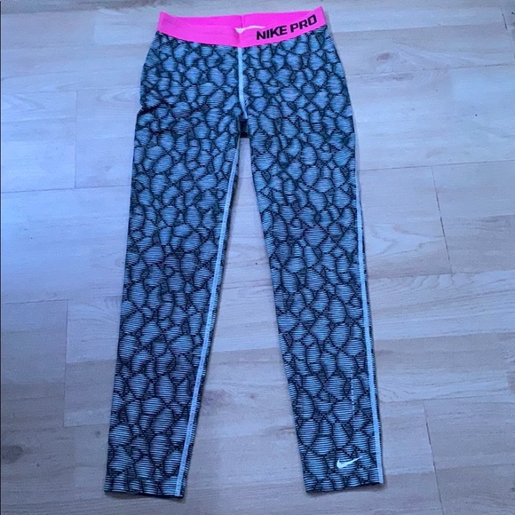 nike pro leggings - Picture 3 of 3